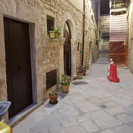 Le Monache